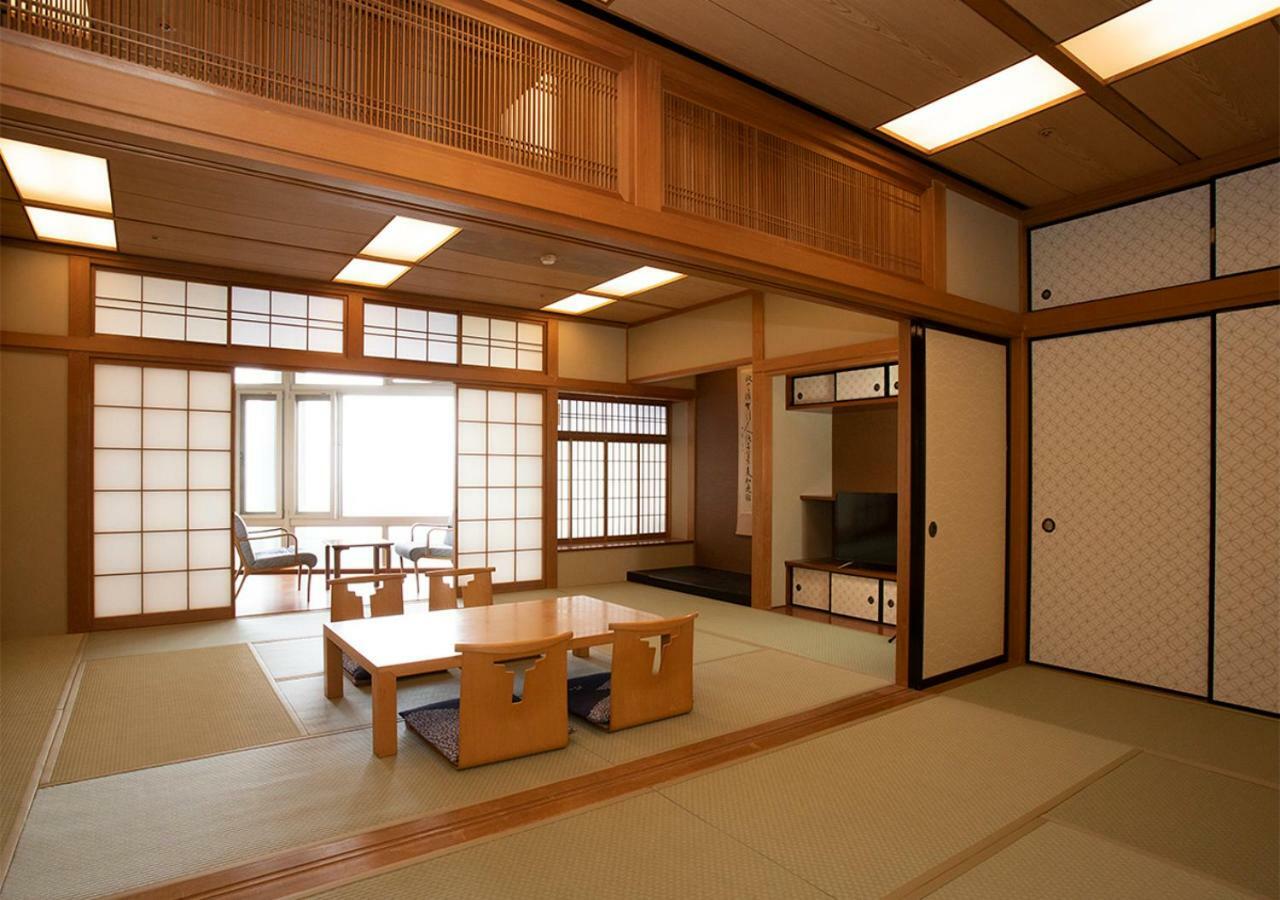 Готель Atagawa Heights Хіґашіідзу Екстер'єр фото